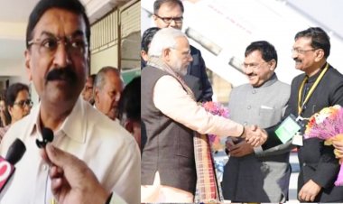 Exclusieve : ગુજરાતના રાજકીય આકાશમાં IAS મહેન્દ્ર પટેલનો પતંગ કેટલો ઊંચે જઈ શકે છે ? સી.આર.પાટીલે એક કાંકરે બે પક્ષી માર્યાની ચર્ચા