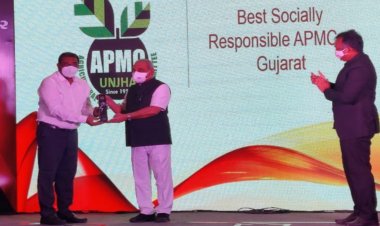 ઊંઝા APMC ના ચેરમેન દિનેશભાઇ પટેલને Dy. CM નીતિન પટેલના હસ્તે  'Eminence Award 2021' થી સન્માનિત કરાયા