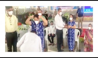 મહિલા દર્દી નગર સેવકના પગમાં પડવા ગયા અને સર્જાય ભાવુક દૃશ્યો, કહ્યું, " સગા દીકરાની જેમ મારી સેવા કરી છે ", જુઓ વિડીયો