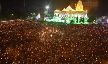 સુરત : ઉમિયાધામ ખાતે મહા આરતીનું થયું આયોજન, 25 હજાર લોકોએ લીધો લાભ