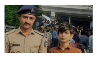 સુરત પોલીસને સલામ : ધો.10ના અટવાયેલા વિદ્યાર્થીને પોલીસ જવાને પરીક્ષા કેન્દ્ર સુધી પહોંચાડ્યો