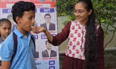 Breaking: પાવાગઢ રોપ વે માં યાત્રાળુઓના જીવ પડીકે બંધાયા : બાળકલાકાર ને મળ્યો એવોર્ડ