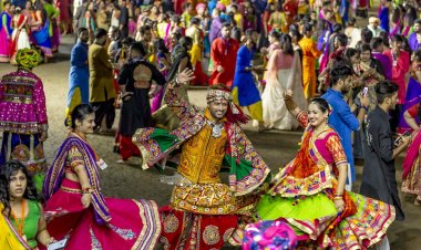 નવરાત્રી વિશેષ : દાંડિયા રાસ રમવાથી કયા કયા ફાયદા થાય છે ? જાણો