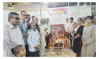 ઊંઝા : શ્વાનો માટે રોટલા ઘડતી બહેનોનો 42 મો સાડી વિતરણ સમારોહ યોજાયો