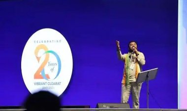 વાઇબ્રન્ટ ગુજરાત ગ્લોબલ સમિટ 2024ની ઇનોગ્રેશન સેરેમનીમાંમાં જાણીતા લોક ગાયક કીર્તિદાન ગઢવીએ દર્શકોને મંત્રમુગ્ધ કર્યા