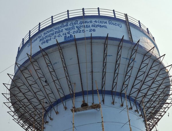 સરકાર હવે જાગો ! લ્યો સુરત બાદ હવે મહેસાણામાં  પણ જીવતા જળ બોમ્બ ? ઓવરહેડ ટાંકીમાં તિરાડો ?