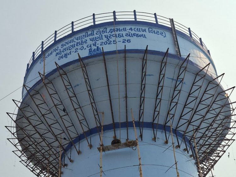 સરકાર હવે જાગો ! લ્યો સુરત બાદ હવે મહેસાણામાં  પણ જીવતા જળ બોમ્બ ? ઓવરહેડ ટાંકીમાં તિરાડો ?