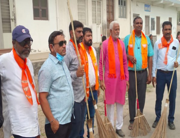 ઊંઝા : ઉનાવા ગામે 'સ્વચ્છતા એ સેવા'ના સંકલ્પ સાથે સ્વચ્છતા અભિયાન યોજાયું